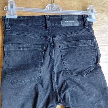 Jeans nero molto elasticizzato 