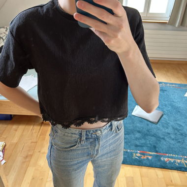 Top corto nero