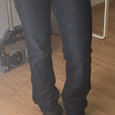 Jeans mit tiefer Taille und Schlag