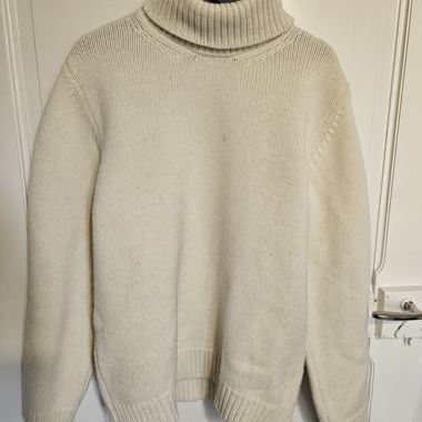 Maglione dolcevita Asphalte in lana ecru
