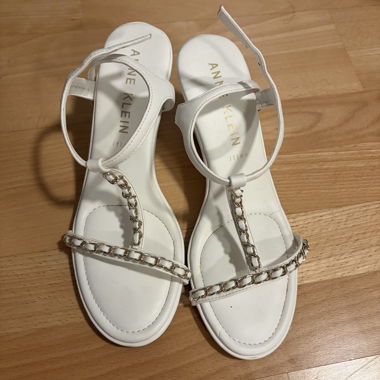 Sandali bianchi Anne Klein