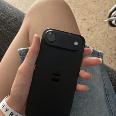 iPhone mit Zubehör