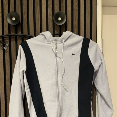 Nike zip- up hoodie