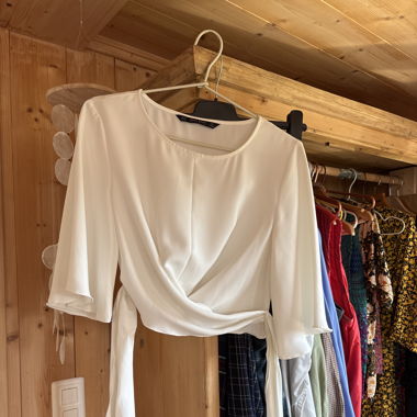 Festliche Bluse zum Binden