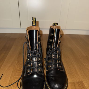 Dr. Martens LEONA