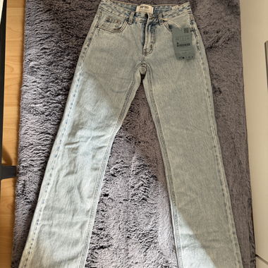 Light Blue Jeans Size 32