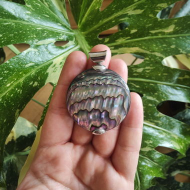 Ciondolo in argento con madreperla
