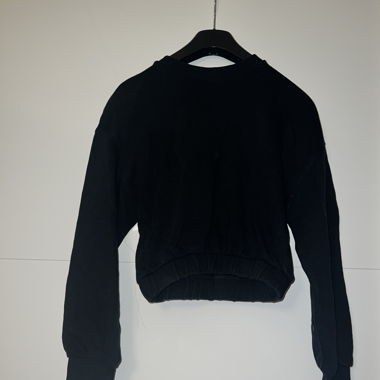 Zara black crop swater size s