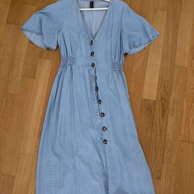 Hellblaues Button Kleid