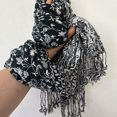 Deep Green & White Floral Fringed Scarf