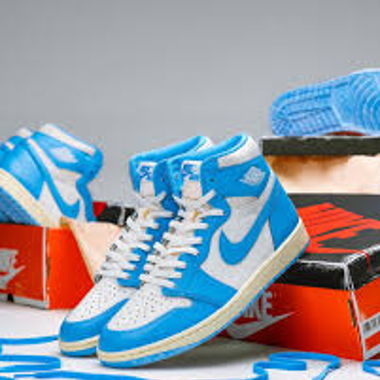 Air Jordan 1 High OG UNC Reimagined, Grösse 42.5