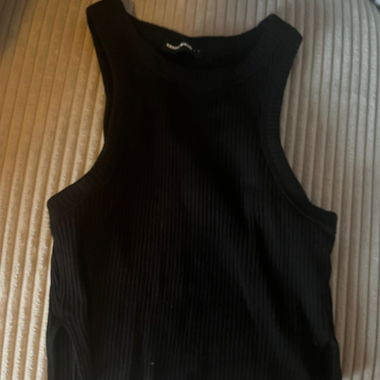Black crop top size S