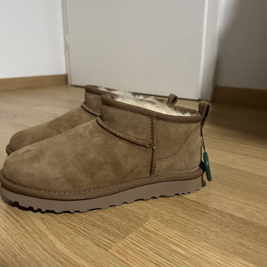 Scarpe UGG marrone castagna