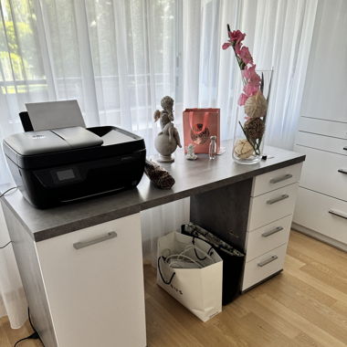 Office table