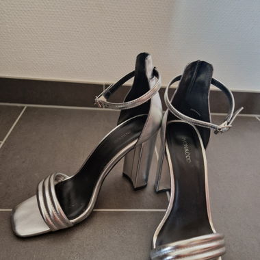 Offener, eleganter Schuh