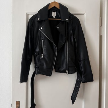 H&M Kunstleder Bikerjacke schwarz XS