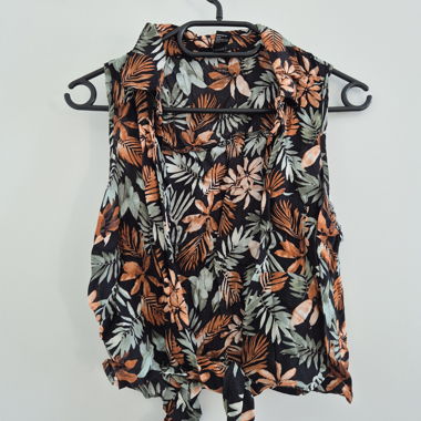 Blusa da donna legata con stampa floreale
