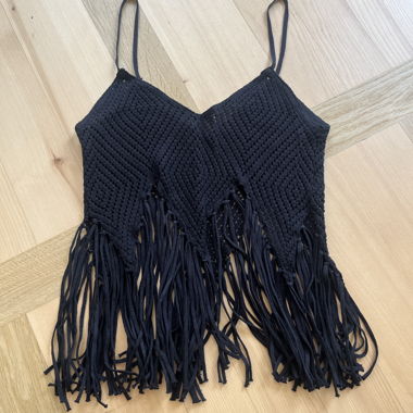 Top Nero con Frange