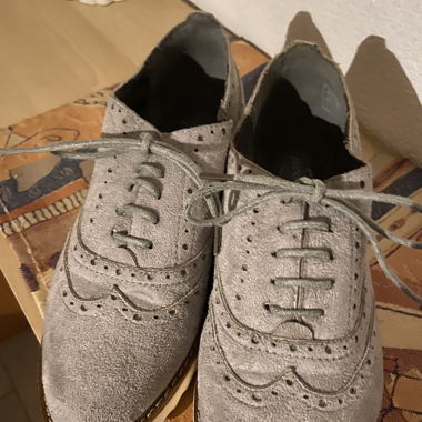 Elegante Wildlederschuhe