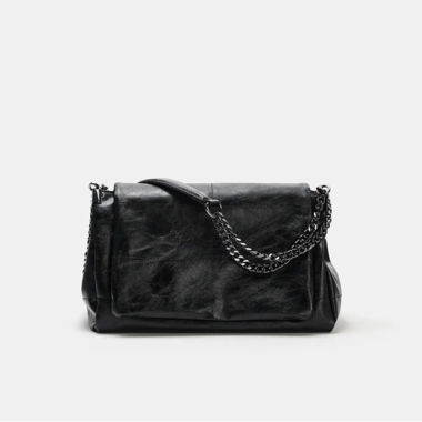 Sac bandoulière noir avec chaîne