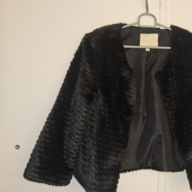 Jacke Schwarz / Kunstfell / nie getregen