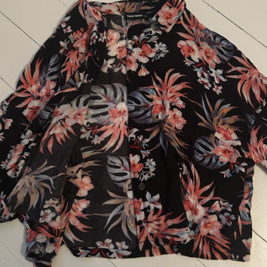 Hawaii-Bluse schwarz geblümt