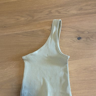 one shoulder Top