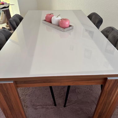  Esstisch mit hochglanz Tischplatte (ausziehbar)