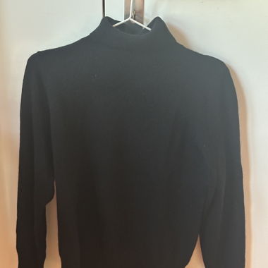 Schwarzer Pullover aus 100% Kaschmir