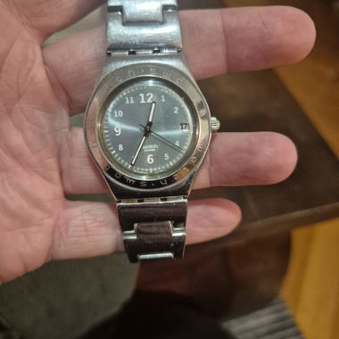 Montre Swatch en acier