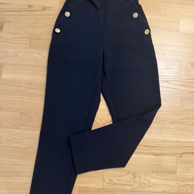 Pantalon marine à boutons