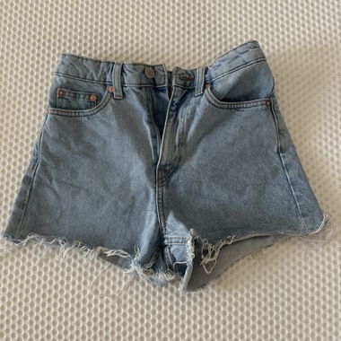 Weekday Jeansshorts 25