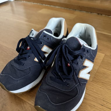 New Balance dunkelblau