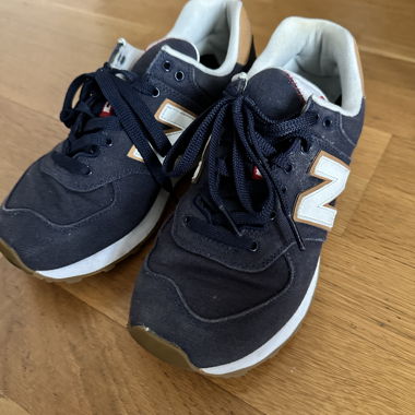 New Balance dunkelblau