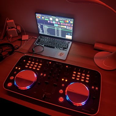 DDJ Ergo V 