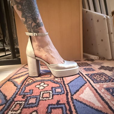 HUGO BOSS New Silver Platform Décolleté