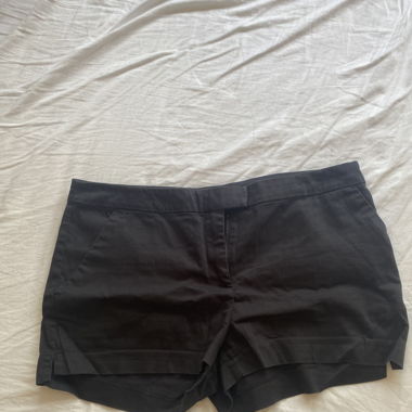 Schwarze kurze Hose