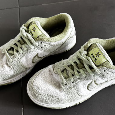 NIKE DUNK LOW SE FLEECE GREEN
