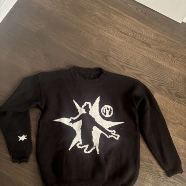 Schwarzer Knit Pullover 