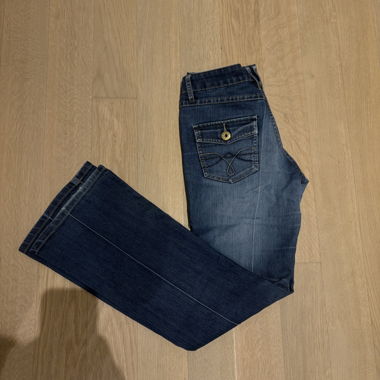 Vintage Bootcut Jeans in Dunkelblau