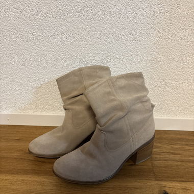 Bottes en daim beige