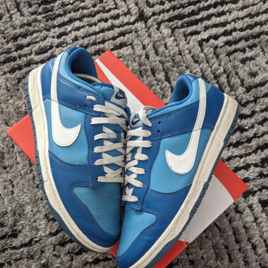Nike dunk low blue