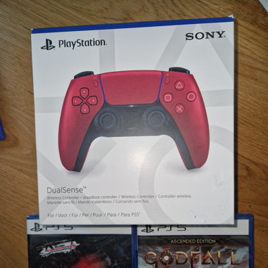Plaxstation 5 2spiele mit controller 