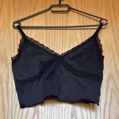 Schwarzes Top