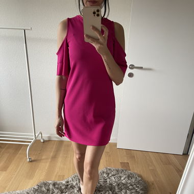 Pinkes Kleid
