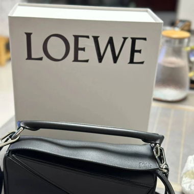 LOEWE Puzzle bad