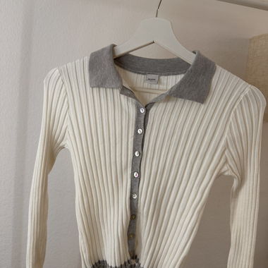 Ribbed Top with Collar