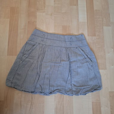 Grey skirt