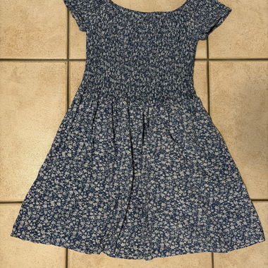Vestito blu a fiori con corpetto elasticizzato 
