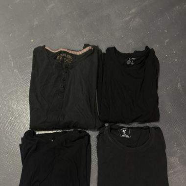 Set 4x schwarze Shirts